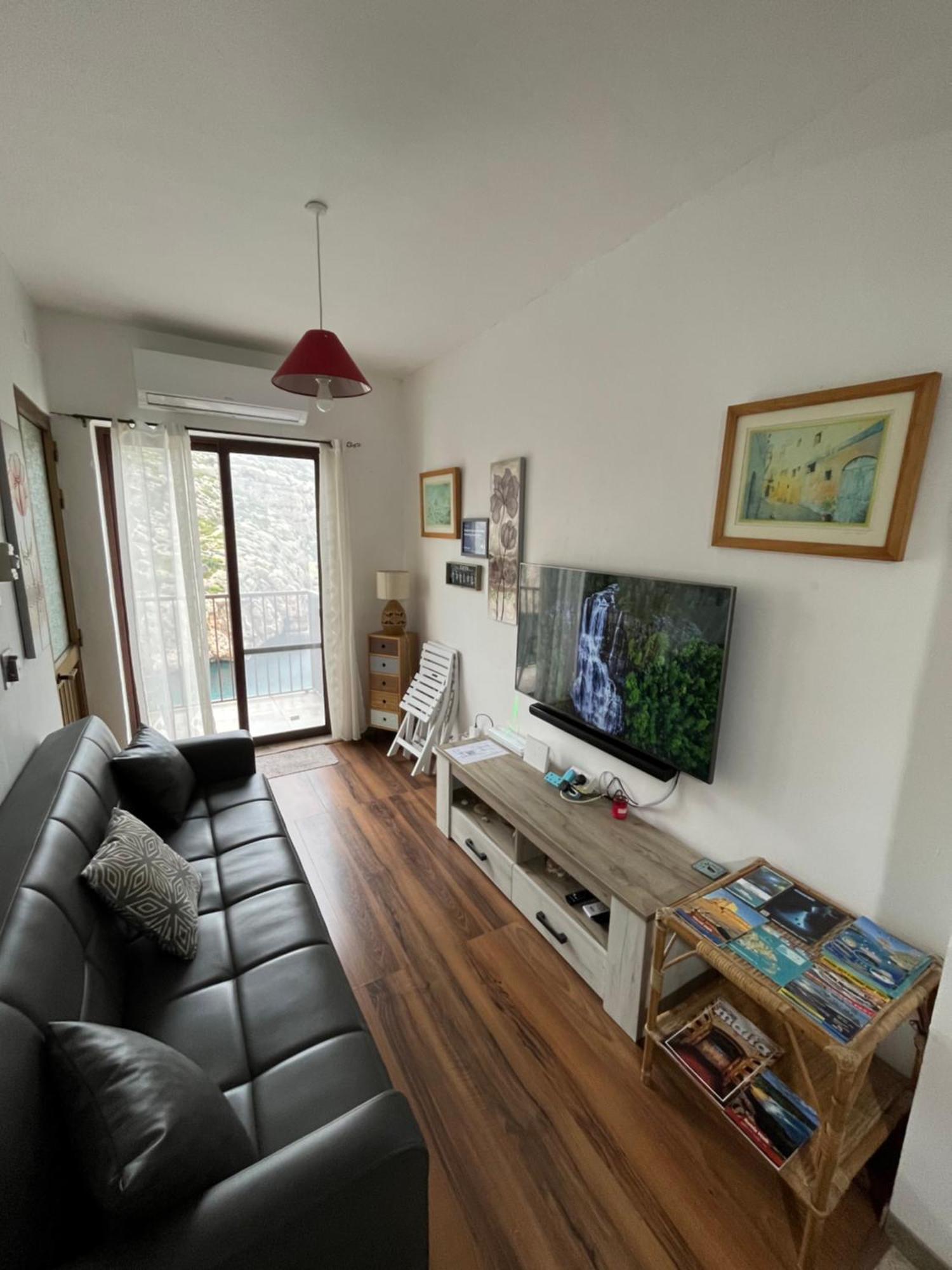 Seafront Apartment With Amazing Sunset View Xlendi Eksteriør bilde